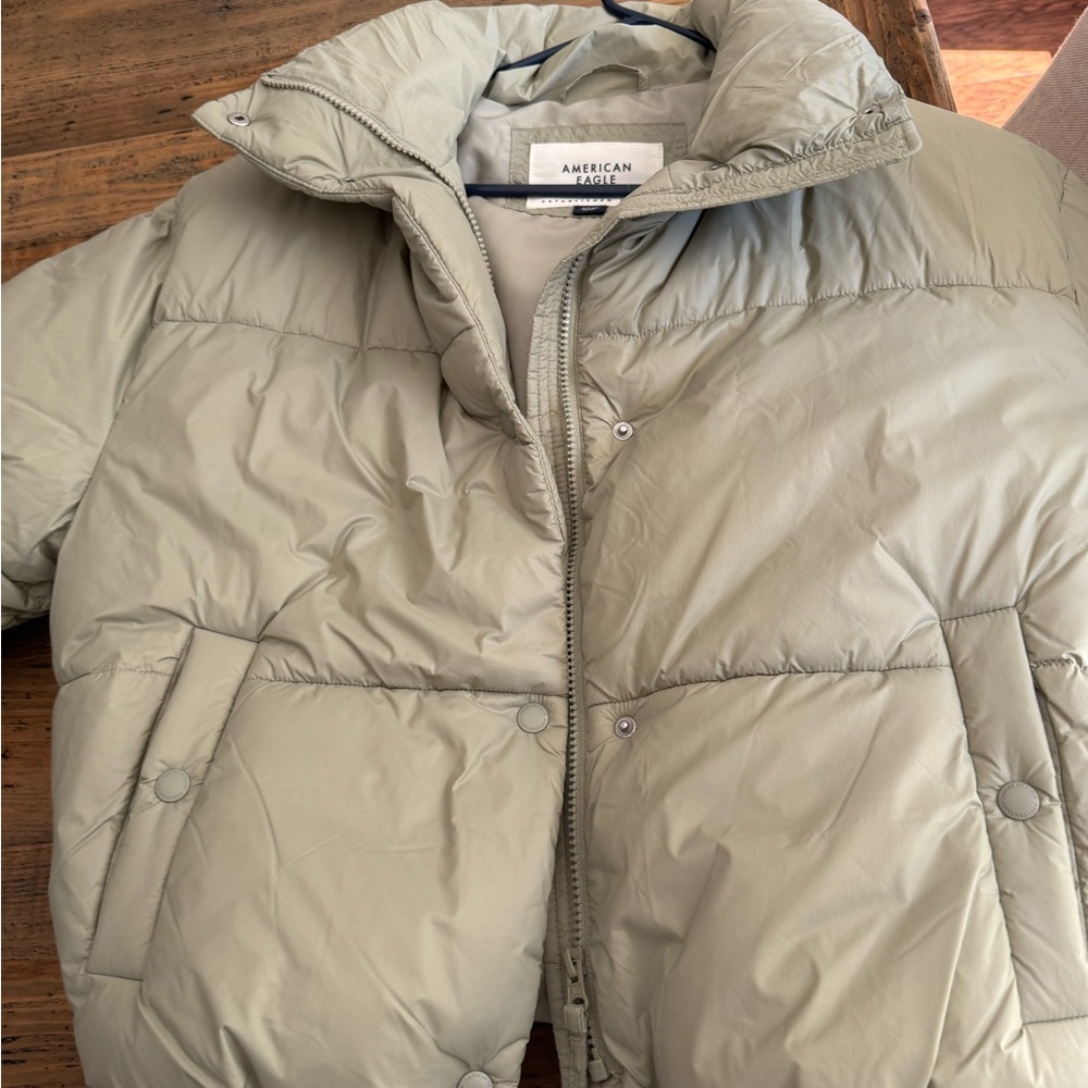 American Eagle Puffer Coat. Brand new! - Picture 2 of 7